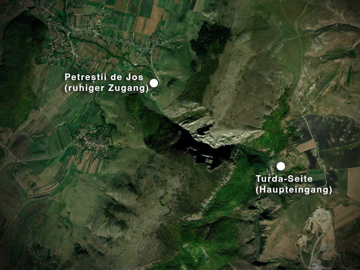 Übersicht der Zugänge zur Tordaschlucht bei Turda und Petreștii de Jos – Kartenbasis: Microsoft Bing Maps, eigene Markierungen