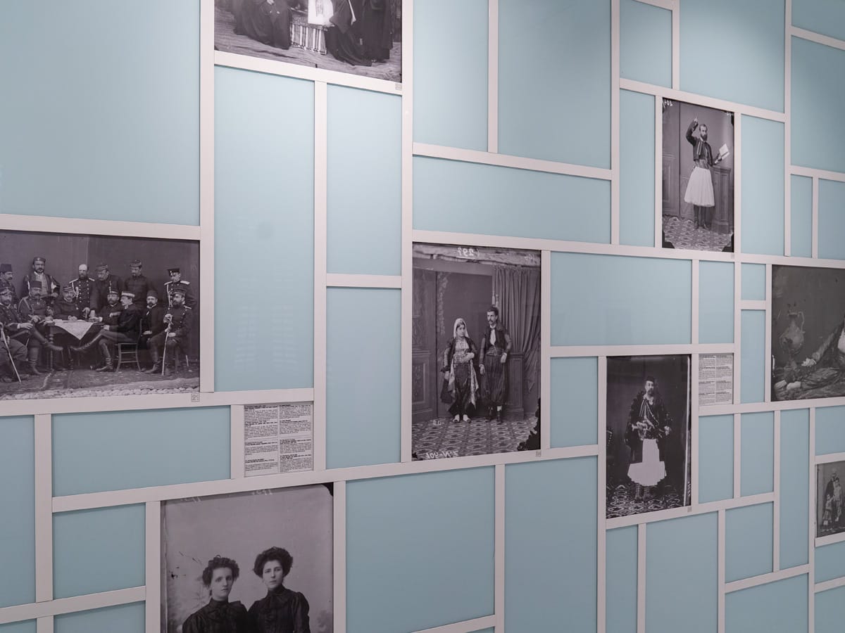 Historische Fotografien der Familie Marubi im Marubi-Museum in Shkodra
