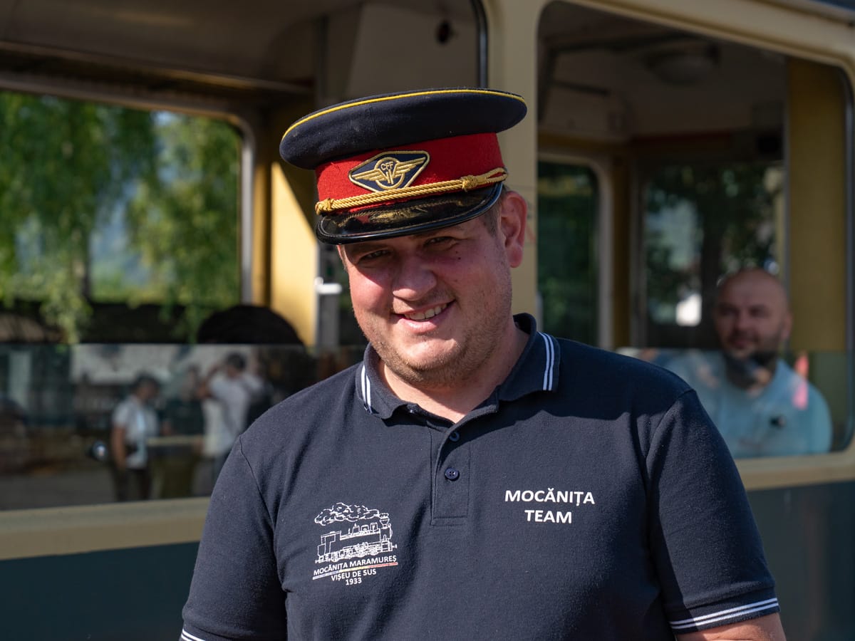 Mitarbeiter der historischen Wassertalbahn Mocănița in Vișeu de Sus, Rumänien