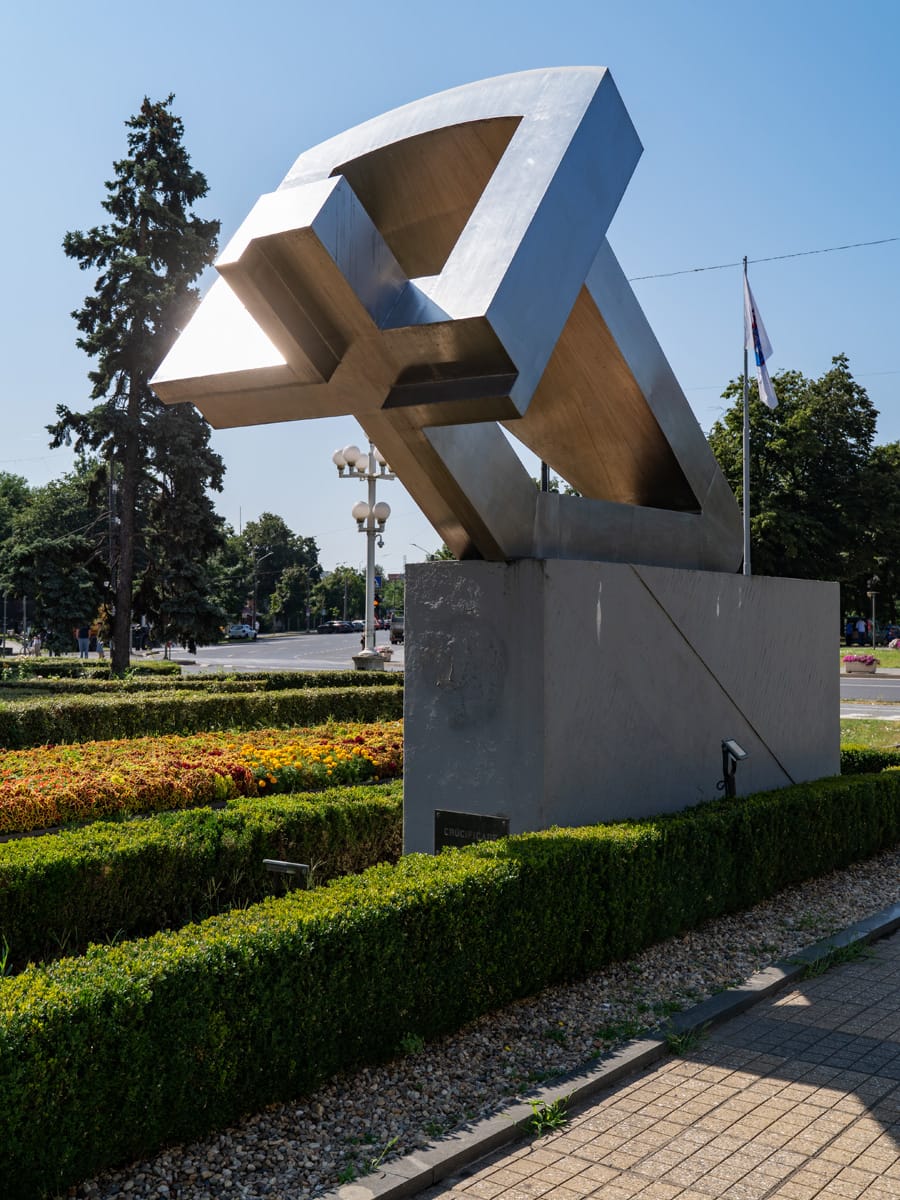 Revolutionsdenkmal Crucificarea auf der Piața Victoriei in Timișoara