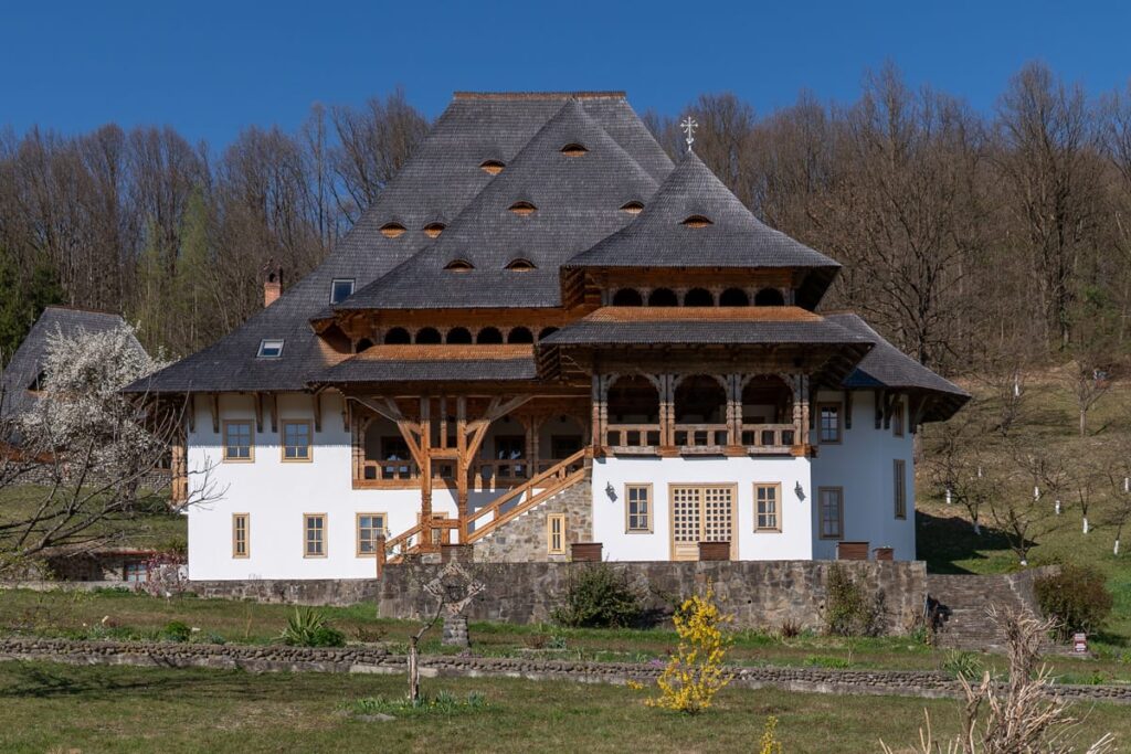 Casa Voievodală, das Woiwodenhaus im Kloster Bârsana in der Maramureș